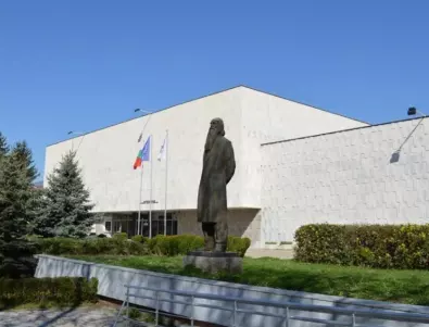 Туристи влизат в ролята на предприемачи, за да възстановят традиции и обичаи