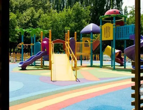 Всички на въртележката