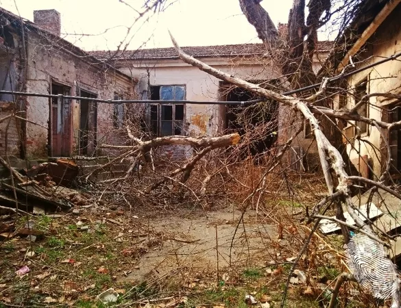 старият дом