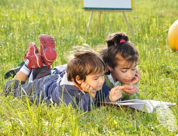 Къде под мишница с таз книжчица?