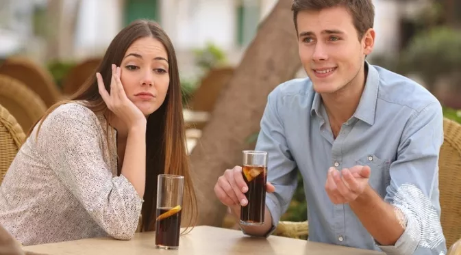 Признаци, че си във Friendzone-та