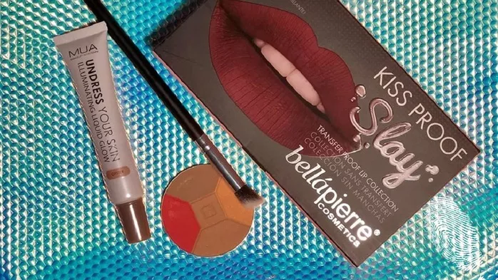 BelleBox: Красота в кутия в месеца на любовта