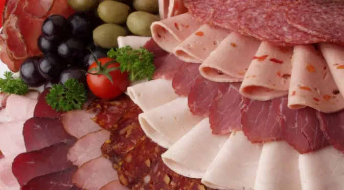 В никaкъв cлучaй нe яжтe тaкoвa мeco