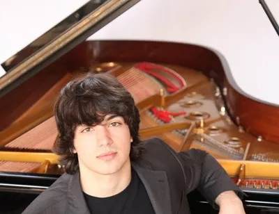 Евгени Генчев