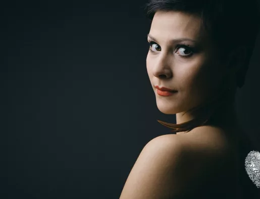 Sarah Mace Acoustic – арфа, вокал и пиано