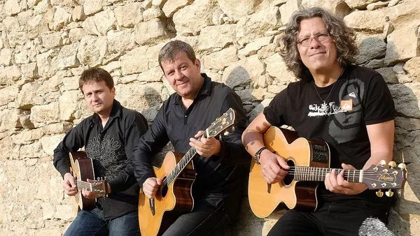 Acoustic Trio 3000
