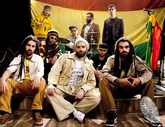 Roots Rocket live band