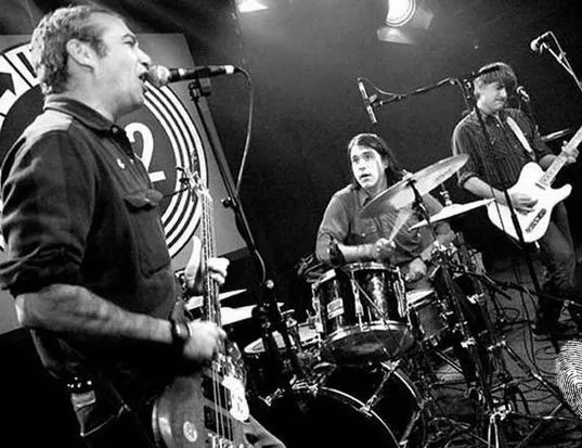 Mike Watt & The Missingmen от Щатите