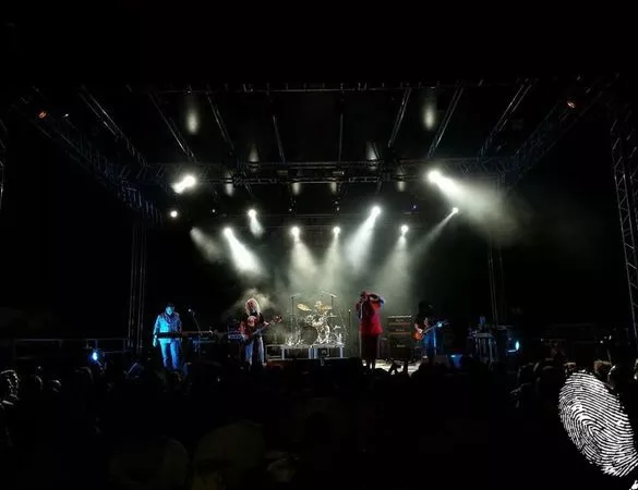 Guns'n'Roses Tribute by Jailbreak live