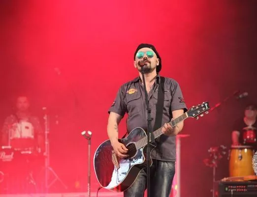 Dicho and the Band live