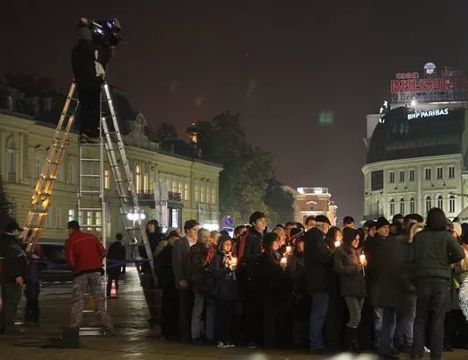 Виктория зад кадър