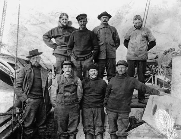 С Амундсен към Северния полюс