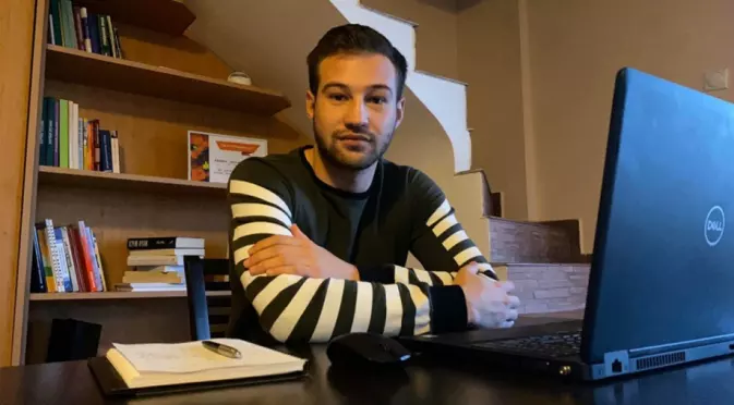 #София вкъщи - Кезим Медев: Гледам "Изкуплението Шоушенк" и залагам на усмивка срещу паниката