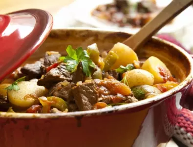 Бърза и вкусна вечеря в гювече - вижте рецептата тук