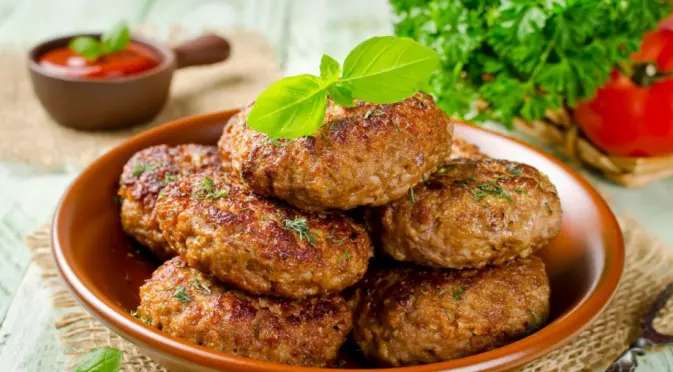Ароматни кюфтета по италиански с чесънче - няма такава вкусотия и стават много бързо