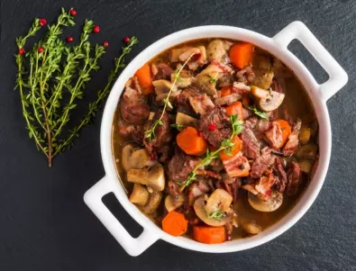 Най-вкусният гювеч с пилешко месо и още нещо