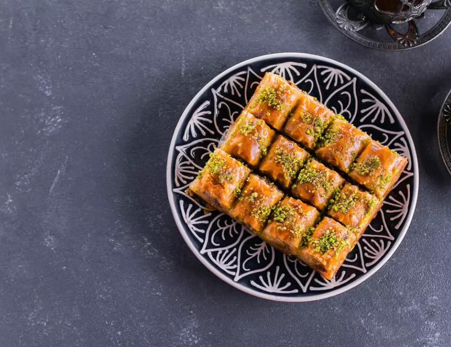 Баклава с готови кори у дома за нула време