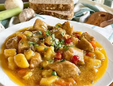 Свинско с картофи и гъби