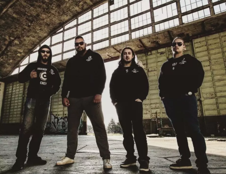 Групата Abandoned Crew, която изследва изоставени сгради: Тръпката от неизвестното те завладява