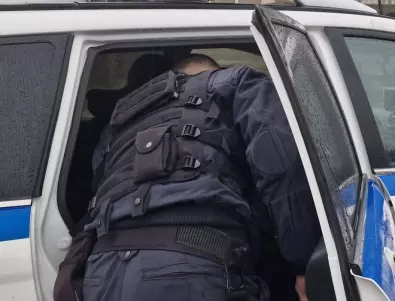 МВР ще съблича и ще кара да клякат всички, които имат среща с Гешев