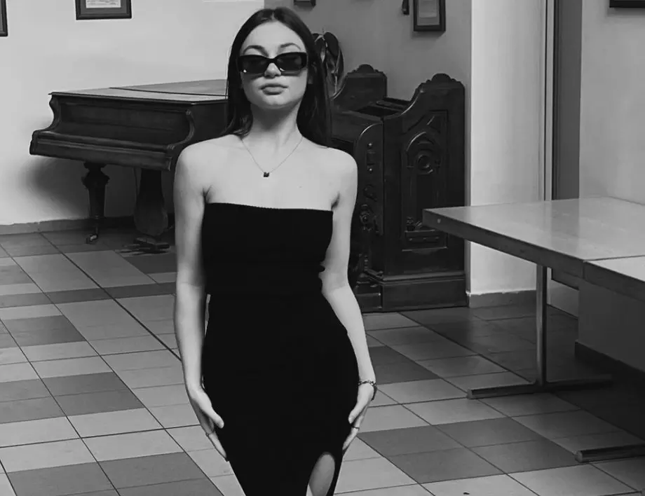Крисия покани Слави Трифонов на бала си