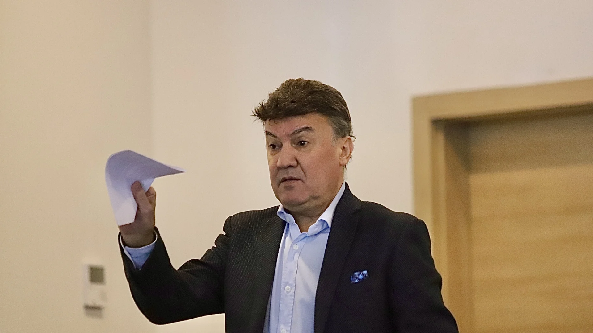 Боби Михайлов се застъпи за МОЧА: Взимам бронзовите фигури в БФС, ще подсилят екипа ми