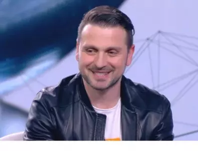 Александър Сано ще става дядо