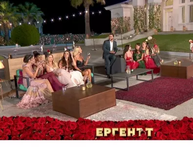 Тотална излагация в "Ергенът"