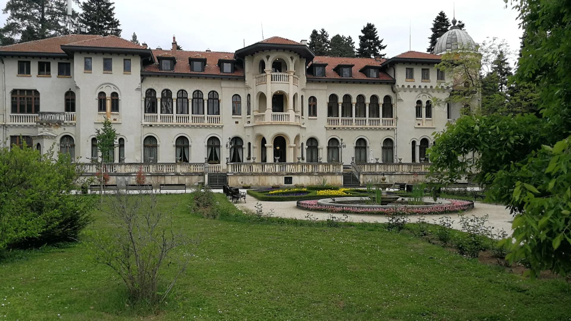 Парк “Врана” - аристократична разходка без лукс и фанфари