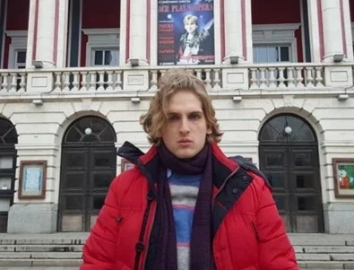 20 бързи въпроса към... Асен Вапцаров